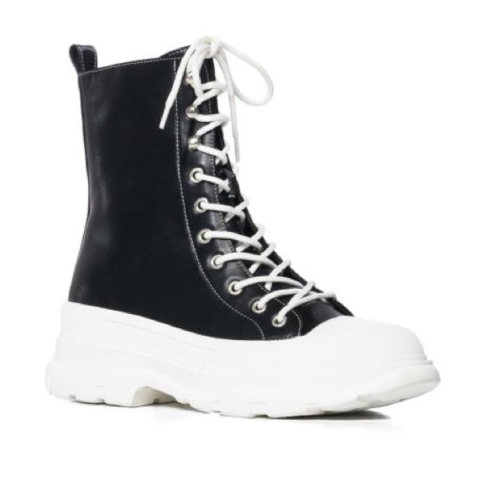 •Never Mistaken• Black and White Combo Flatform Sneaker